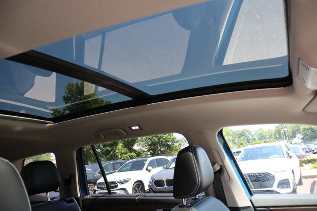 used 2025 Volkswagen Atlas car, priced at $37,400