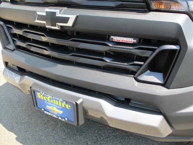 new 2025 Chevrolet Colorado car, priced at $45,690
