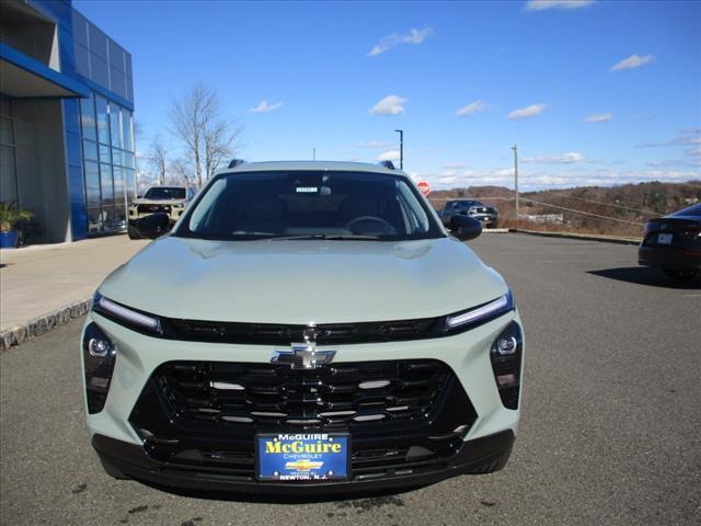 new 2025 Chevrolet Trax car, priced at $27,085