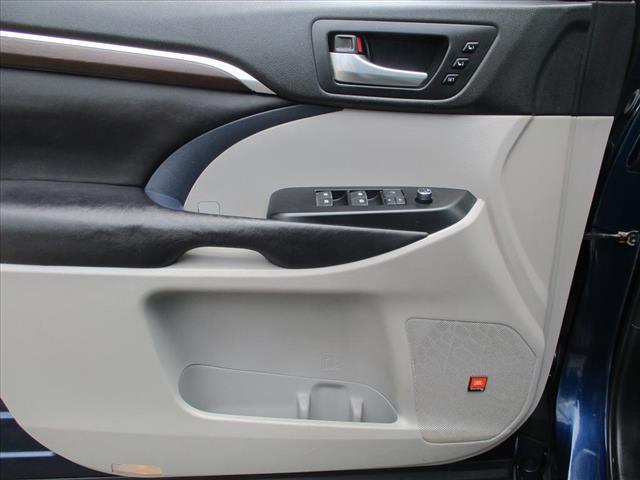 used 2016 Toyota Highlander car, priced at $17,495