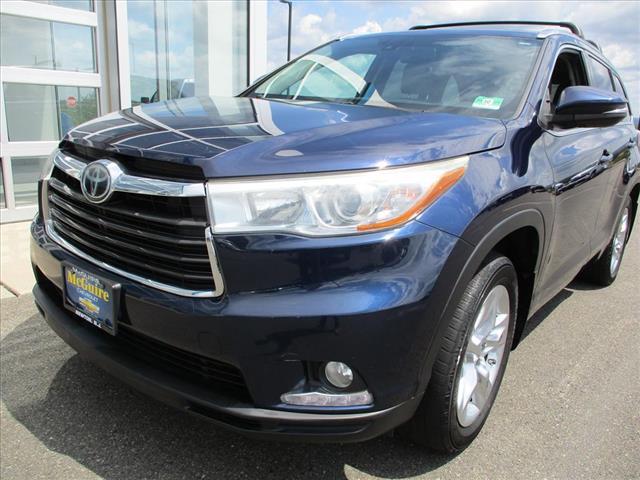 used 2016 Toyota Highlander car, priced at $17,495