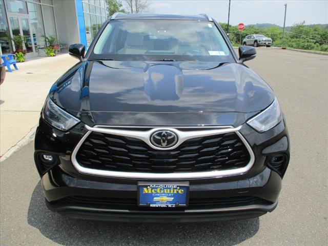 used 2021 Toyota Highlander car, priced at $32,495