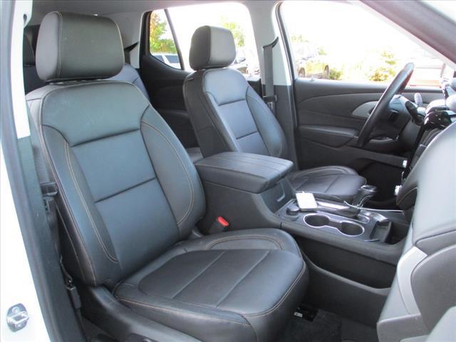 used 2023 Chevrolet Traverse car, priced at $35,875