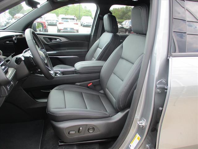 new 2026 Chevrolet Traverse car, priced at $49,420