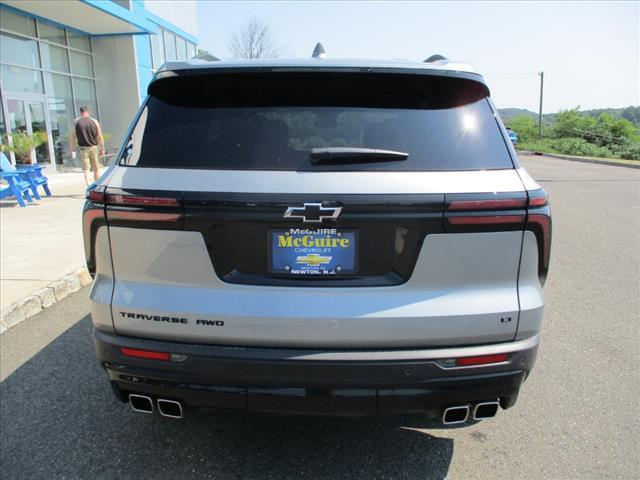 new 2025 Chevrolet Traverse car, priced at $45,495