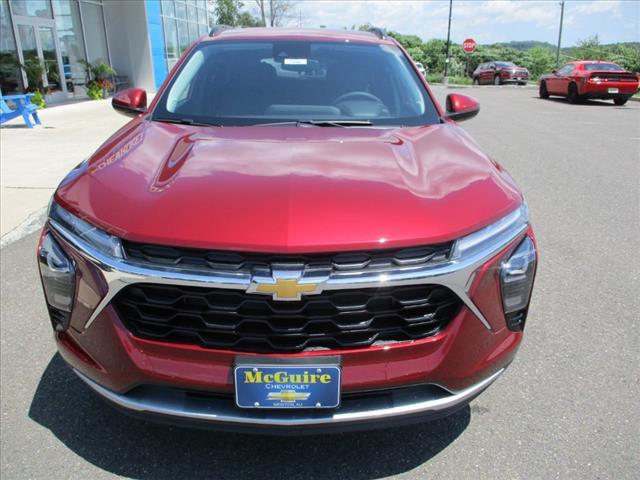new 2025 Chevrolet Trax car, priced at $24,690