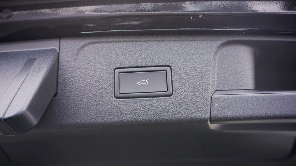 new 2026 Volkswagen Atlas car, priced at $58,349