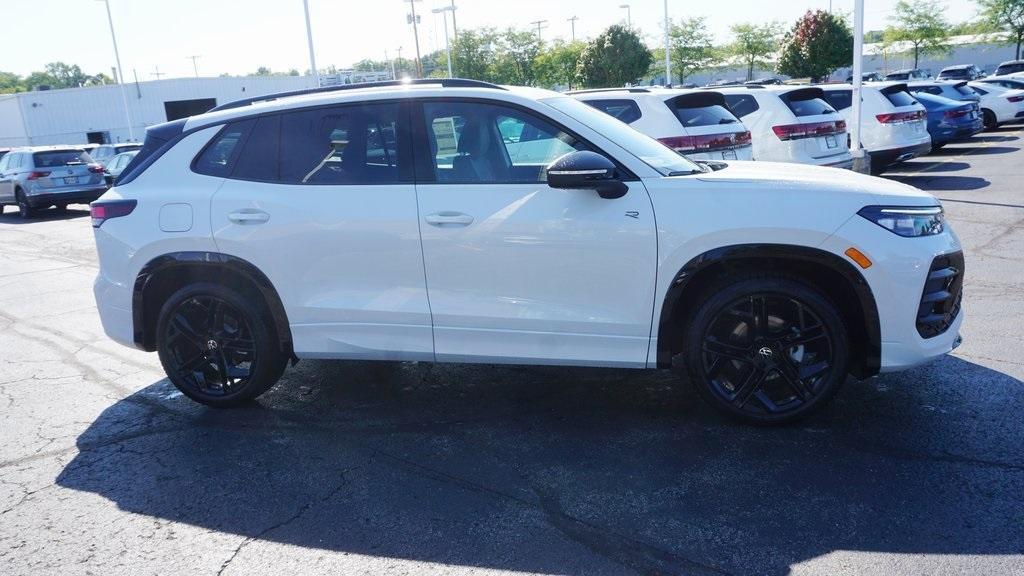 new 2025 Volkswagen Tiguan car, priced at $37,816