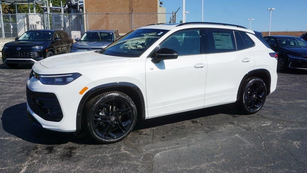 new 2025 Volkswagen Tiguan car, priced at $37,816