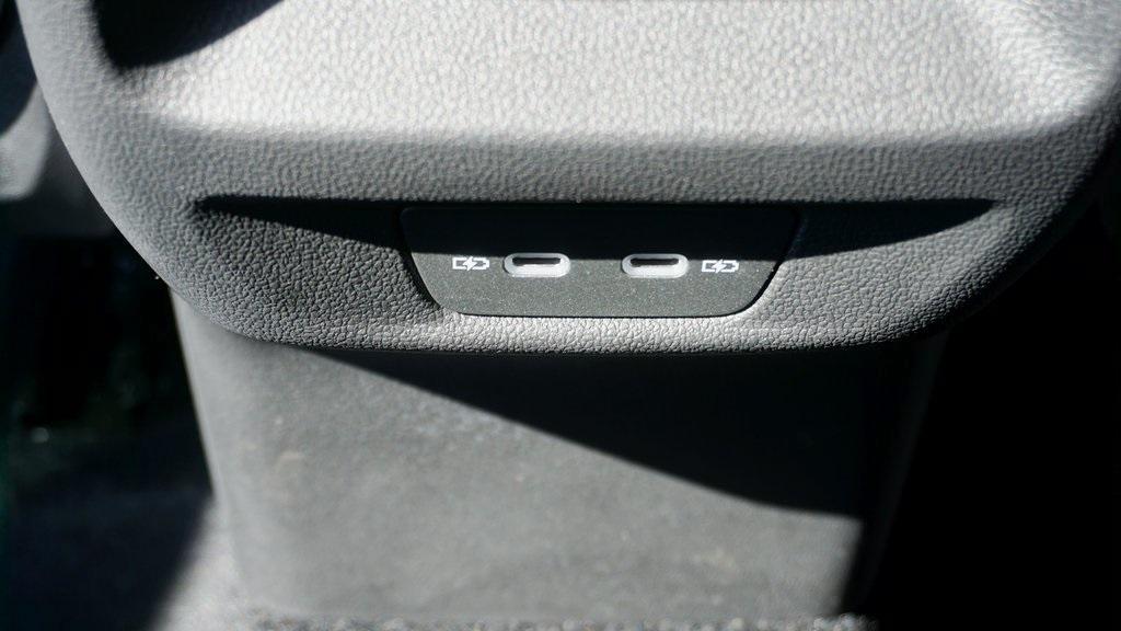 new 2025 Volkswagen Tiguan car, priced at $37,816