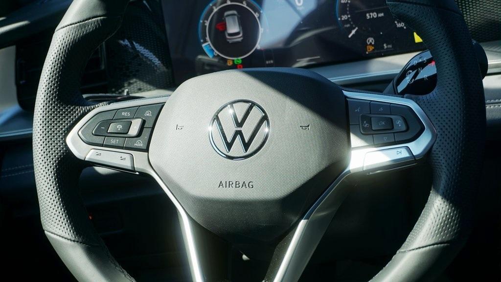 new 2025 Volkswagen Tiguan car, priced at $37,816