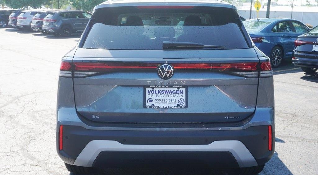 new 2025 Volkswagen Tiguan car, priced at $37,015