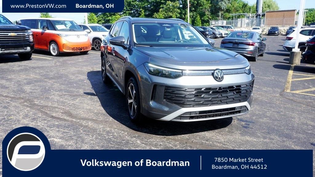 new 2025 Volkswagen Tiguan car, priced at $37,015