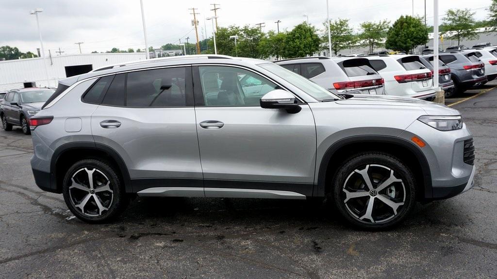 new 2025 Volkswagen Tiguan car, priced at $35,623