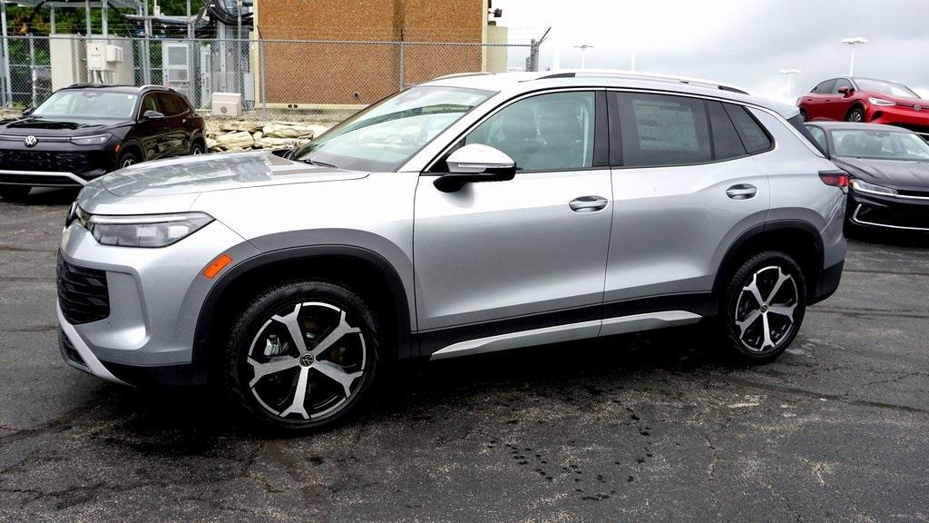 new 2025 Volkswagen Tiguan car, priced at $35,623