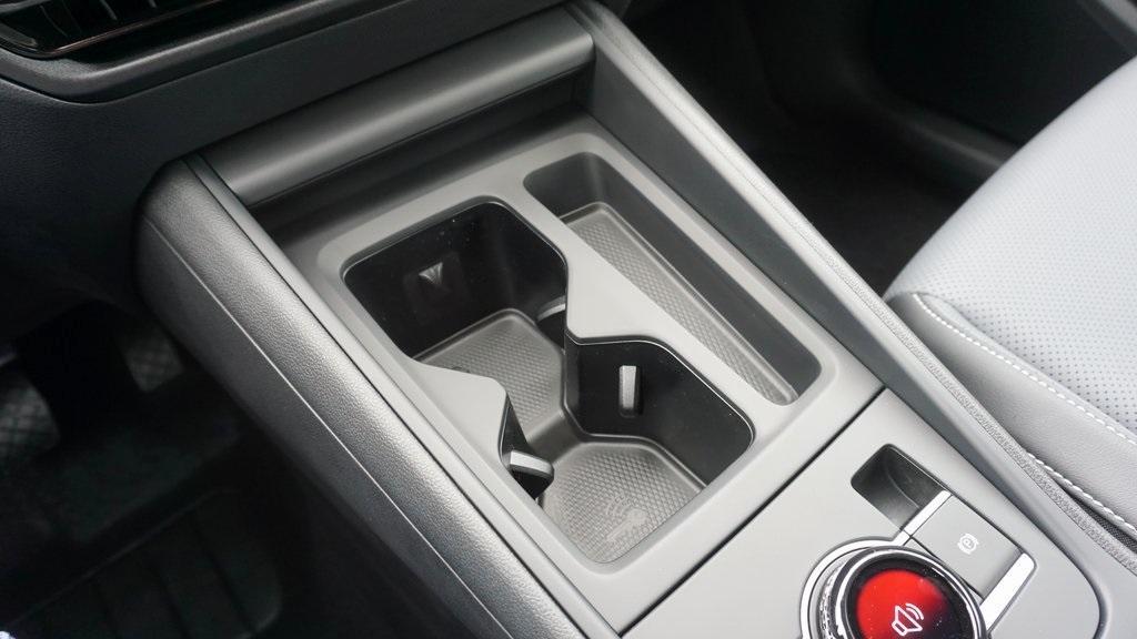 new 2025 Volkswagen Tiguan car, priced at $35,623