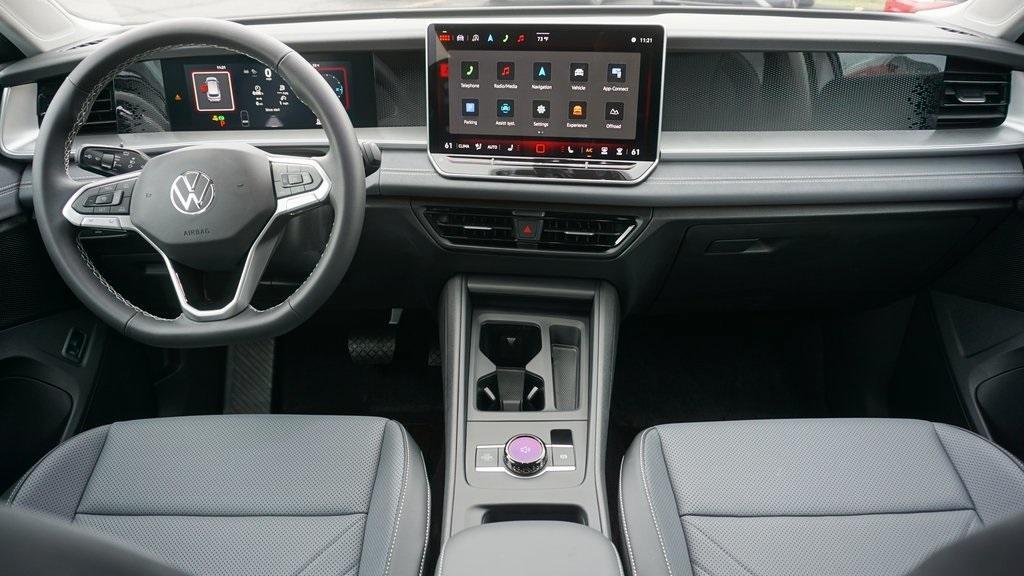 new 2025 Volkswagen Tiguan car, priced at $35,623