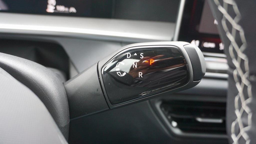 new 2025 Volkswagen Tiguan car, priced at $35,623