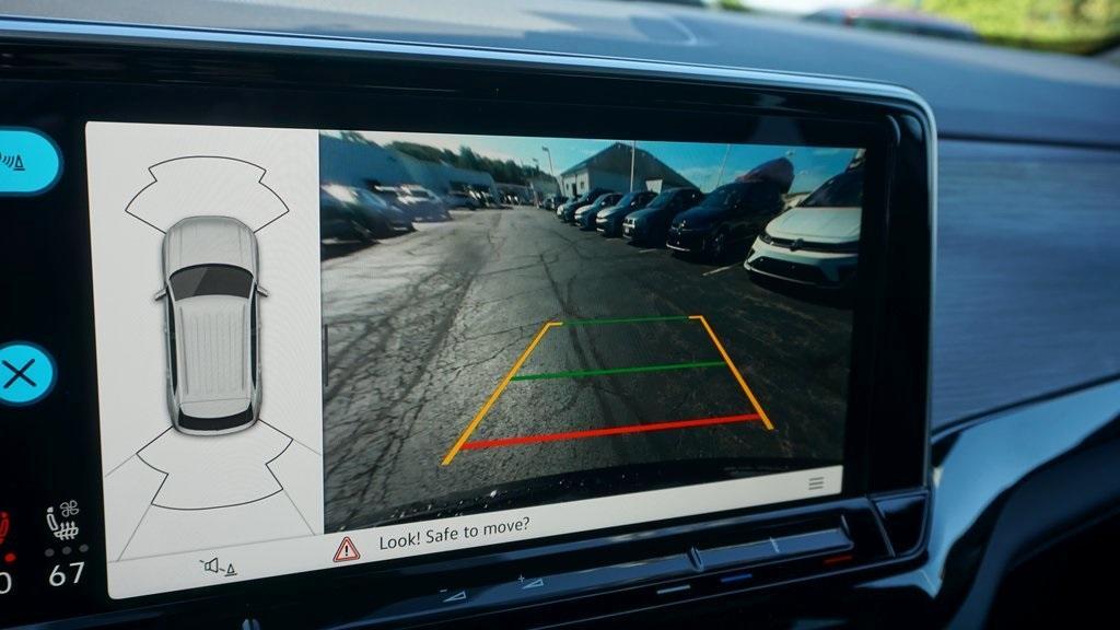 new 2026 Volkswagen Atlas Cross Sport car, priced at $47,578