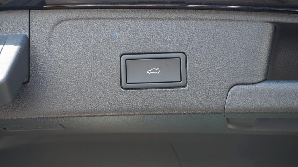 new 2026 Volkswagen Atlas Cross Sport car, priced at $47,578