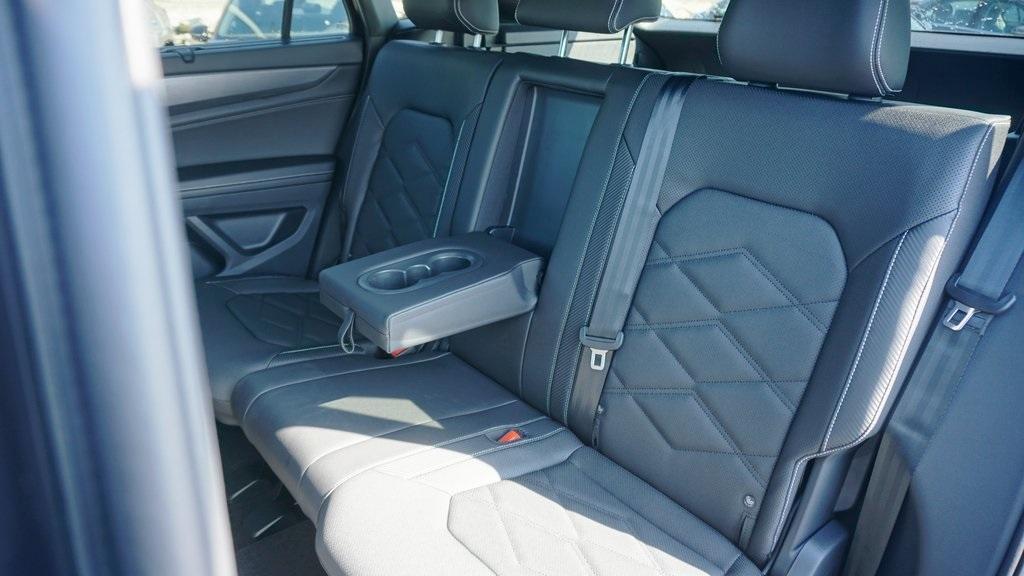 new 2026 Volkswagen Atlas Cross Sport car, priced at $47,578