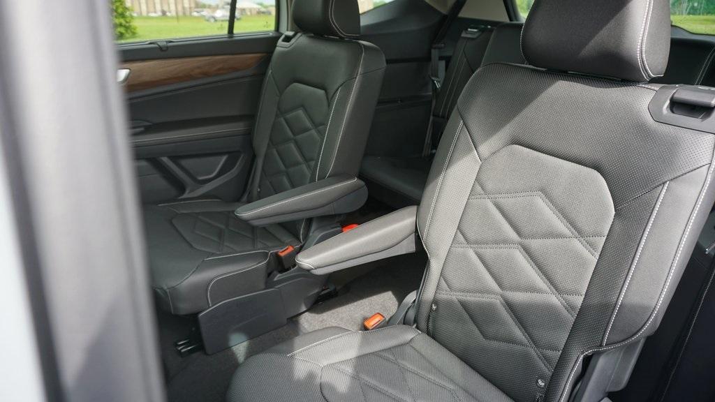 new 2025 Volkswagen Atlas car, priced at $48,990