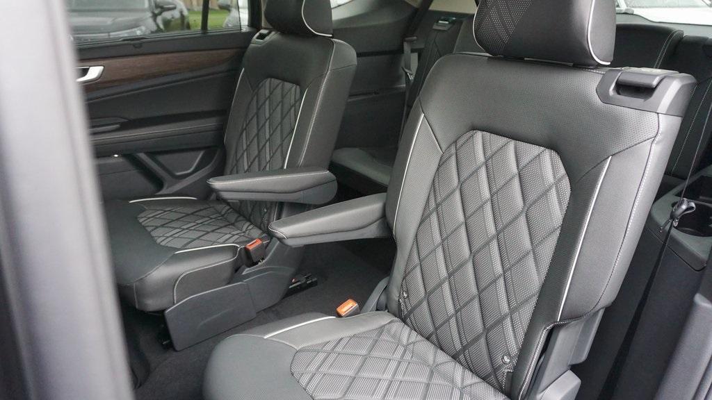 new 2026 Volkswagen Atlas car, priced at $58,746