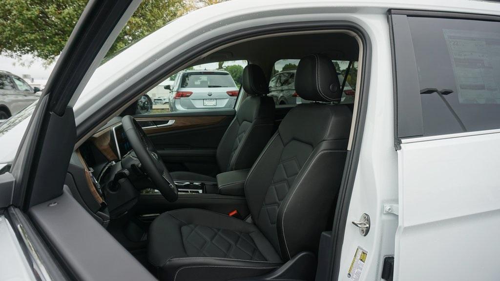 new 2024 Volkswagen Atlas car, priced at $44,957