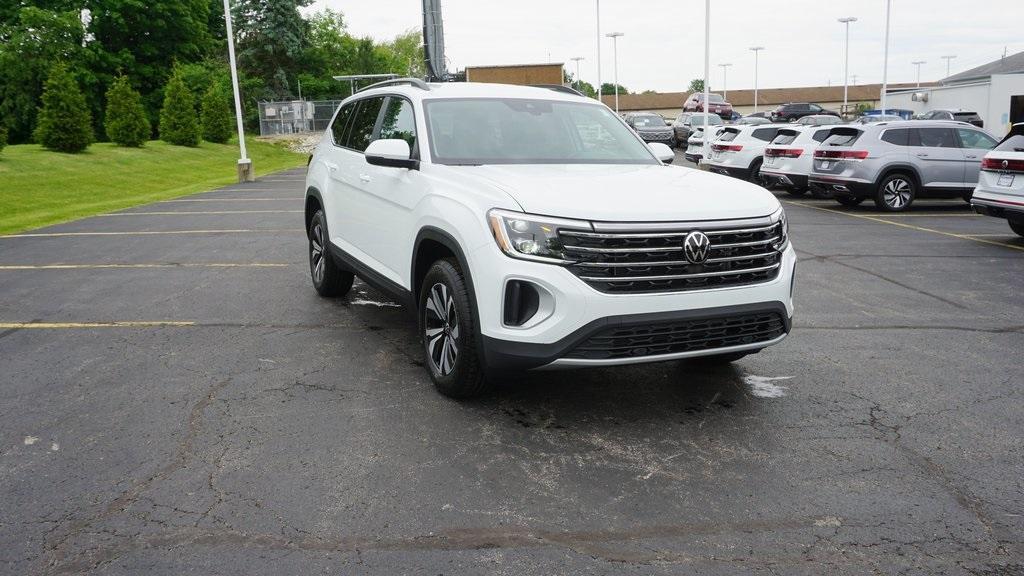 new 2025 Volkswagen Atlas car, priced at $42,750
