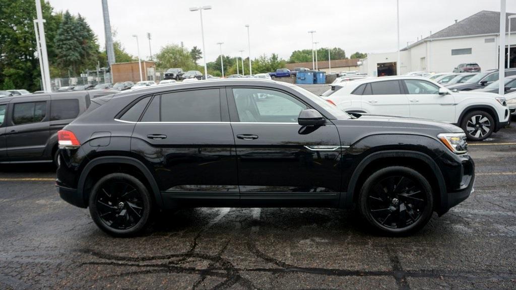 new 2024 Volkswagen Atlas Cross Sport car, priced at $44,131