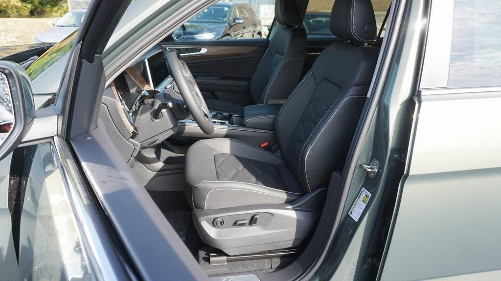 new 2026 Volkswagen Atlas car, priced at $49,050