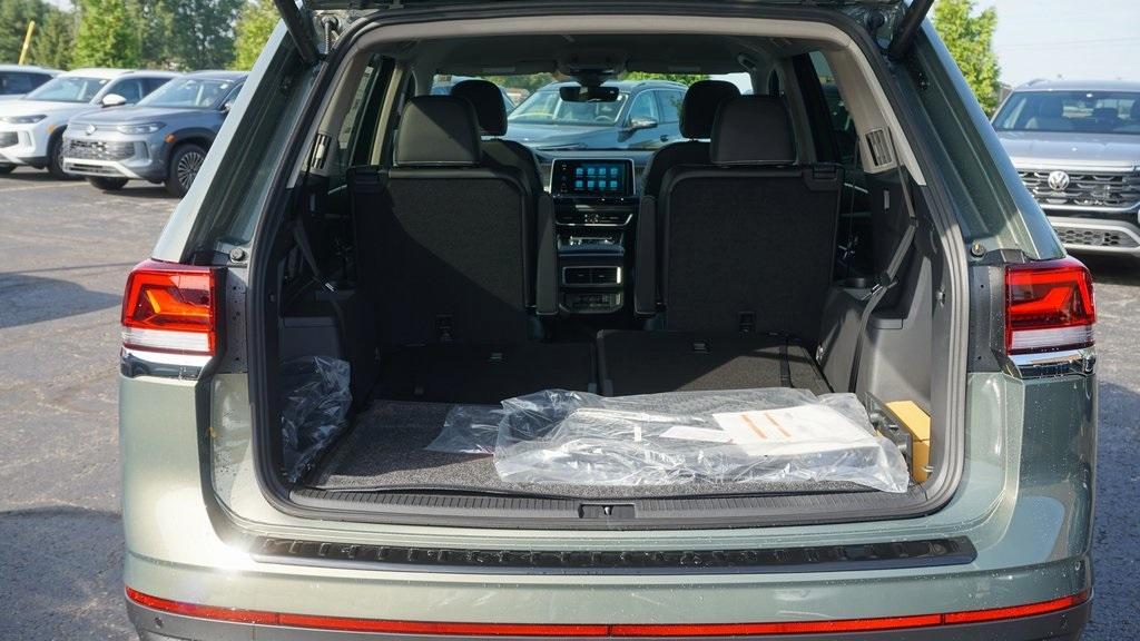 new 2026 Volkswagen Atlas car, priced at $49,050