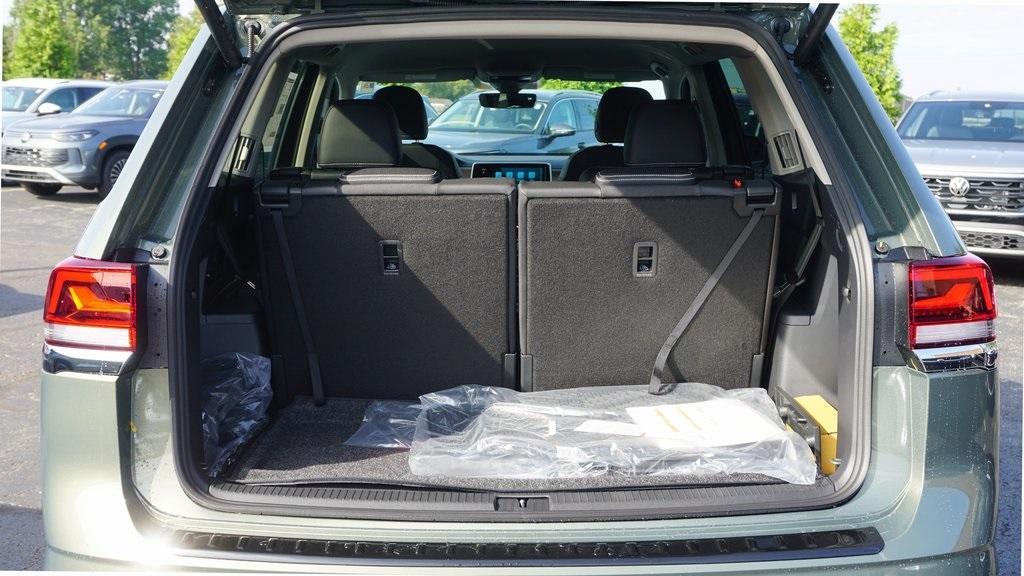 new 2026 Volkswagen Atlas car, priced at $49,050