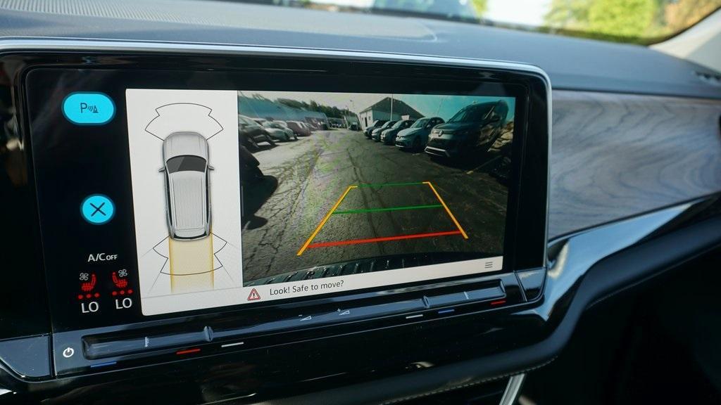 new 2026 Volkswagen Atlas car, priced at $49,050