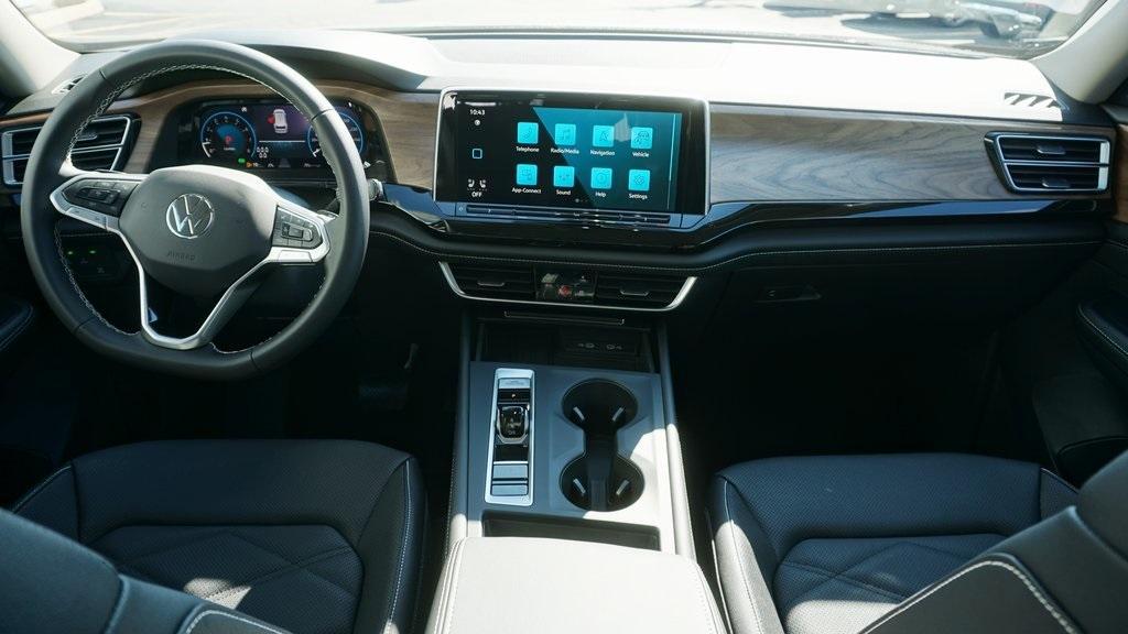 new 2026 Volkswagen Atlas car, priced at $43,784