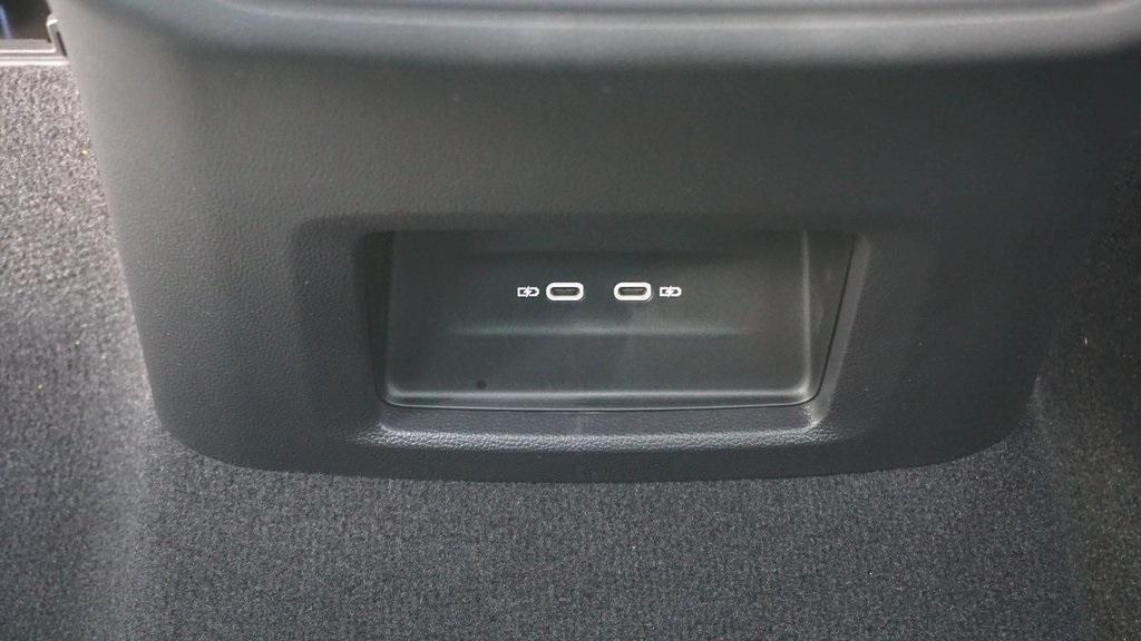 new 2026 Volkswagen Atlas car, priced at $43,784