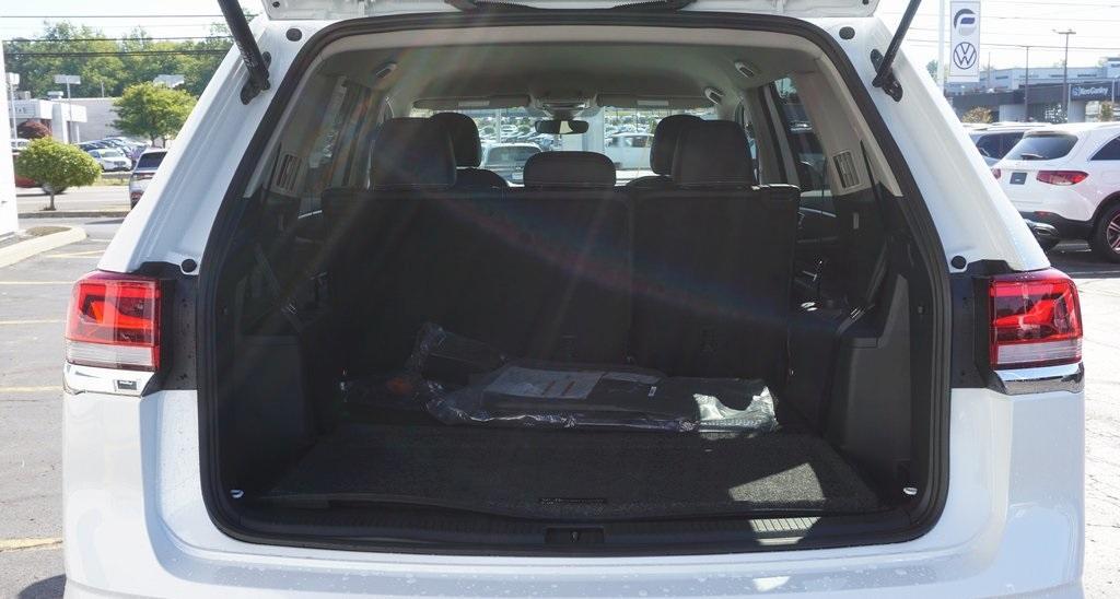 new 2026 Volkswagen Atlas car, priced at $43,784