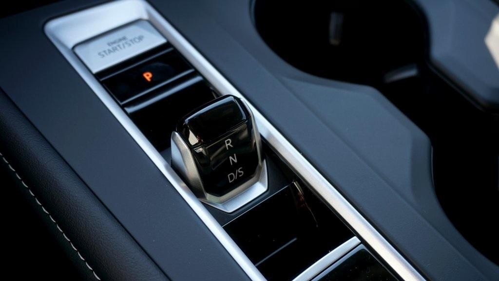 new 2026 Volkswagen Atlas car, priced at $43,784