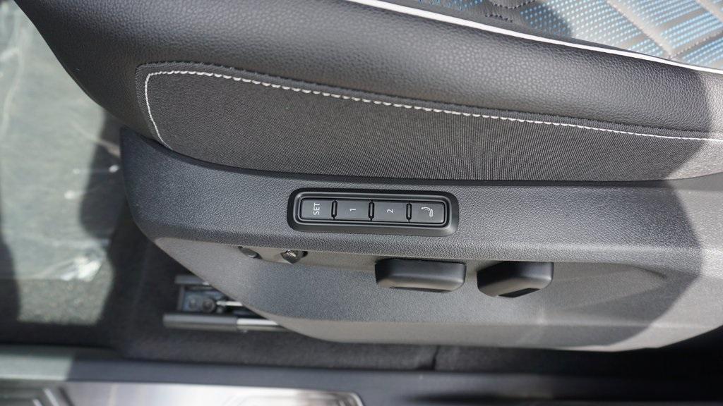 new 2026 Volkswagen Atlas Cross Sport car, priced at $56,936