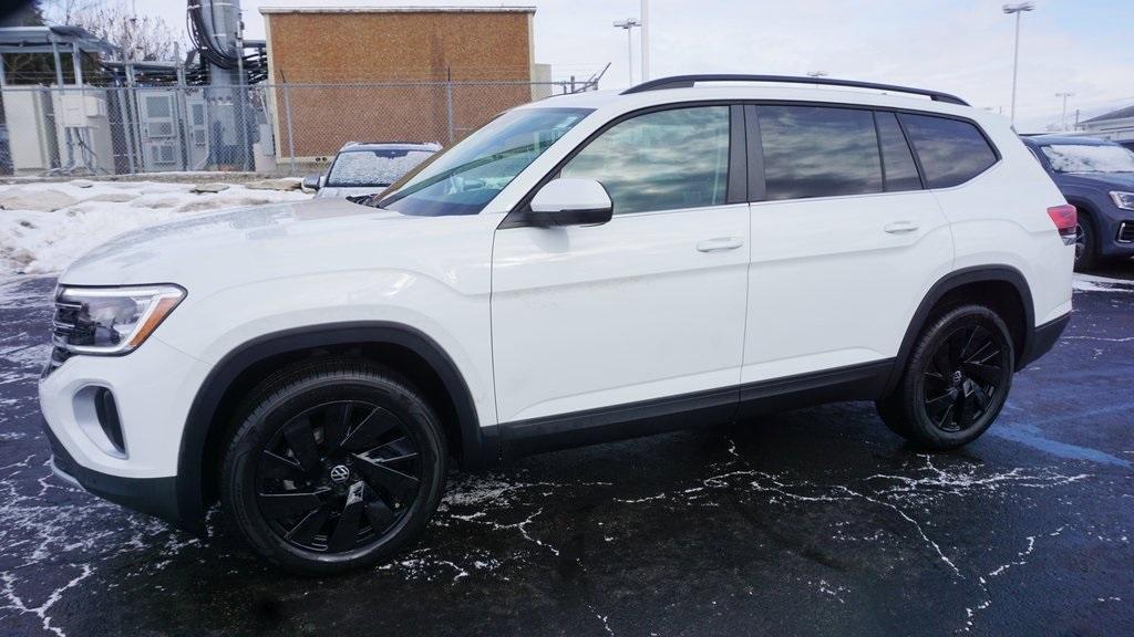 new 2025 Volkswagen Atlas car, priced at $47,562