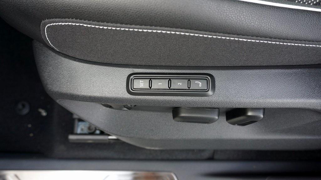 new 2026 Volkswagen Atlas car, priced at $57,934