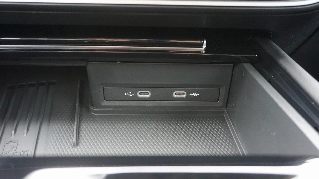 new 2026 Volkswagen Atlas car, priced at $57,934