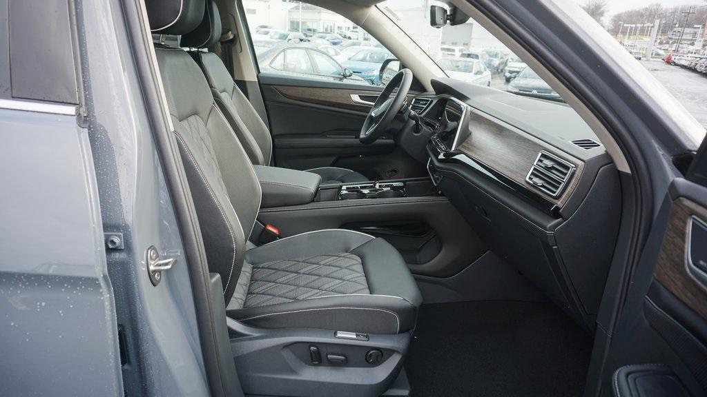 new 2026 Volkswagen Atlas car, priced at $57,934