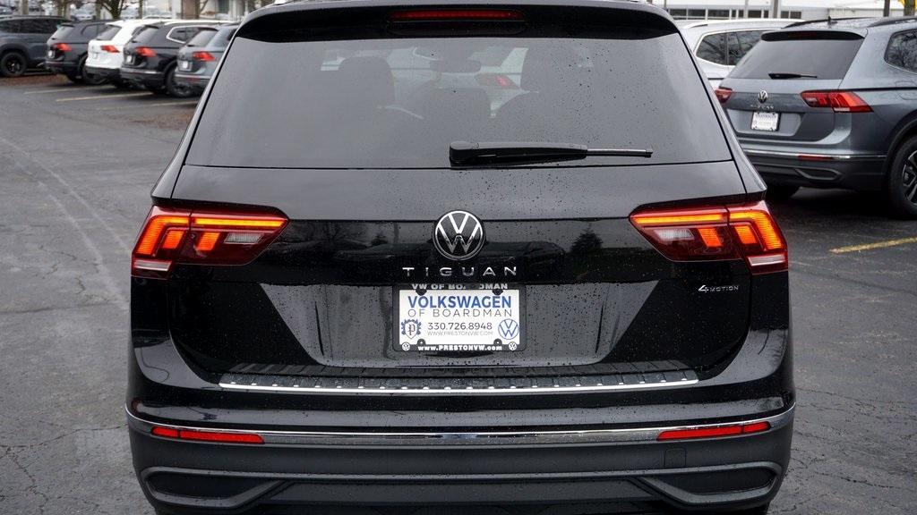 new 2024 Volkswagen Tiguan car, priced at $33,676