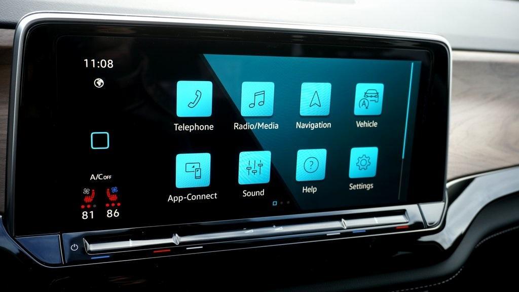 new 2026 Volkswagen Atlas car, priced at $48,355