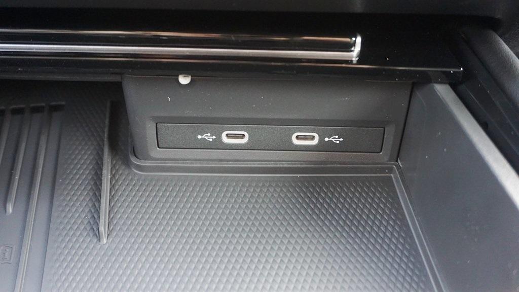 new 2026 Volkswagen Atlas car, priced at $48,355