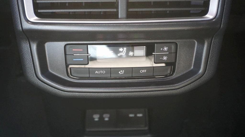 new 2026 Volkswagen Atlas car, priced at $48,950