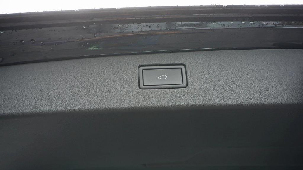 new 2025 Volkswagen Tiguan car, priced at $36,655