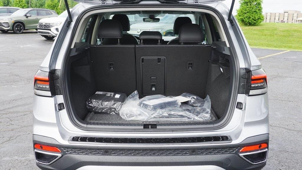 new 2025 Volkswagen Taos car, priced at $33,094