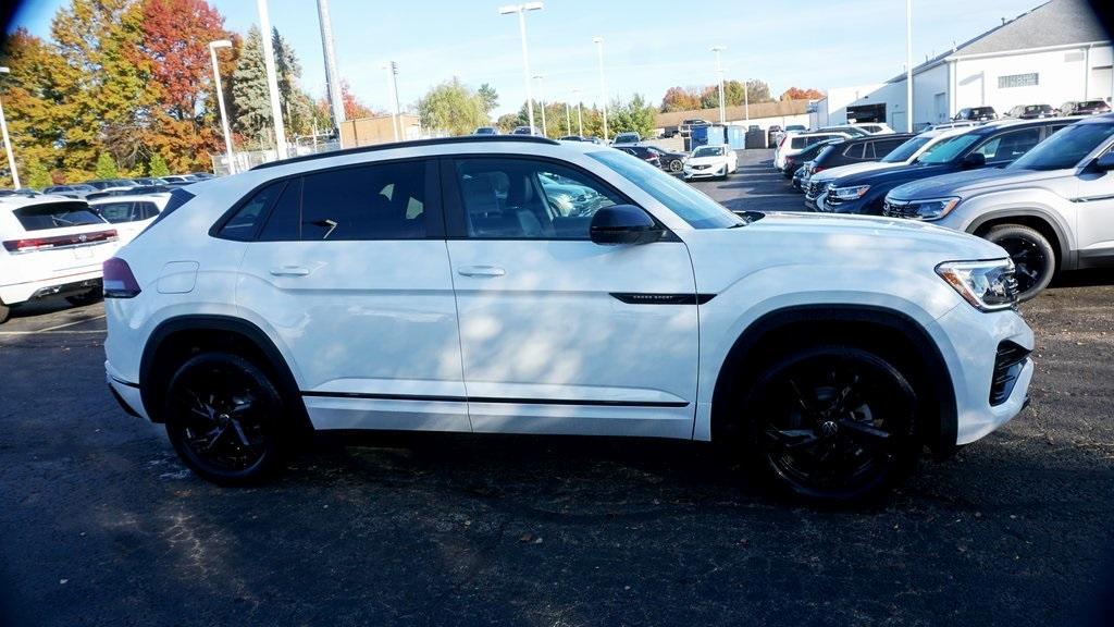 new 2025 Volkswagen Atlas Cross Sport car, priced at $50,533